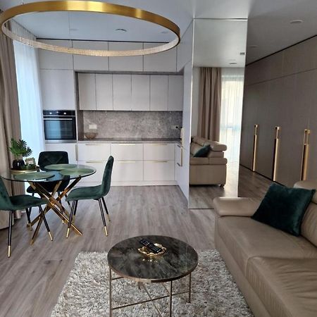 Life Story Apartment Каунас Екстериор снимка
