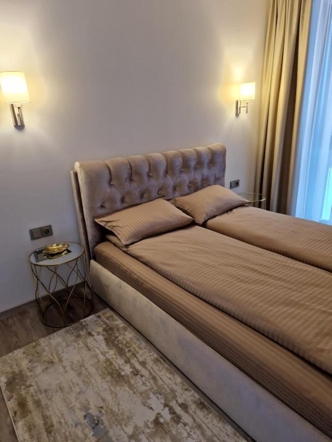 Life Story Apartment Каунас Екстериор снимка