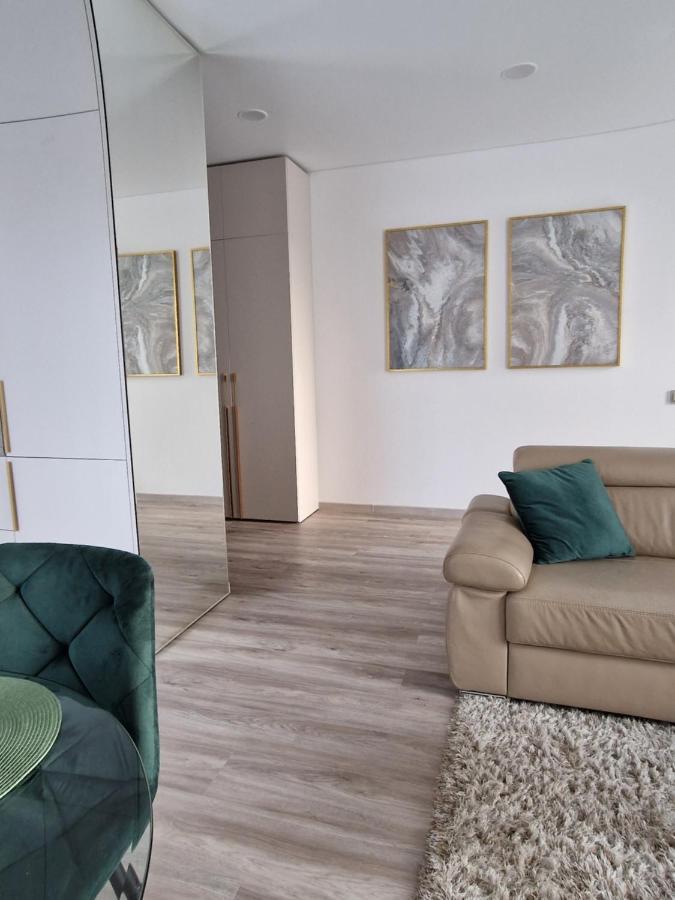 Life Story Apartment Каунас Екстериор снимка