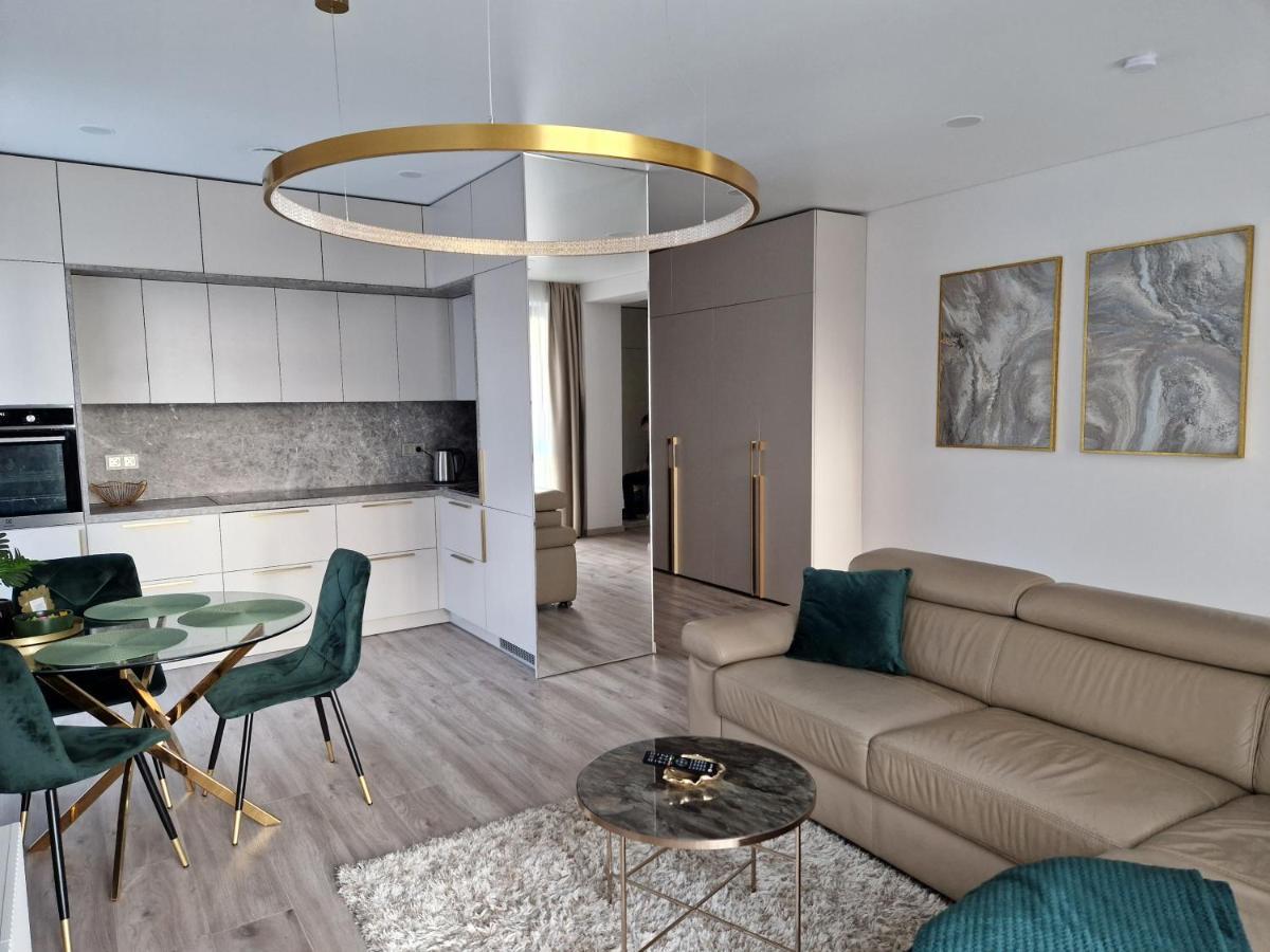 Life Story Apartment Каунас Екстериор снимка